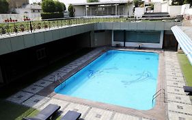 Dee Marks Airport Hotel & Resorts